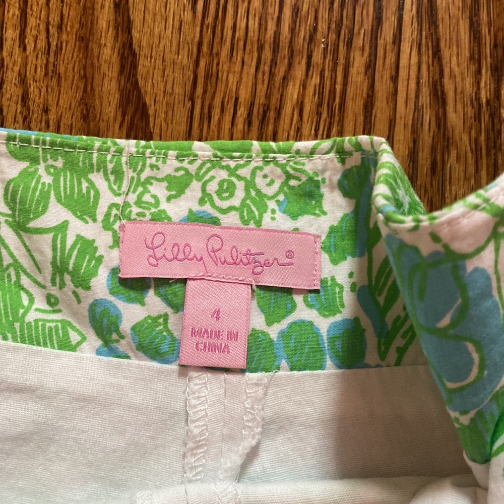 Lilly Pulitzer skort - Picture 2 of 3